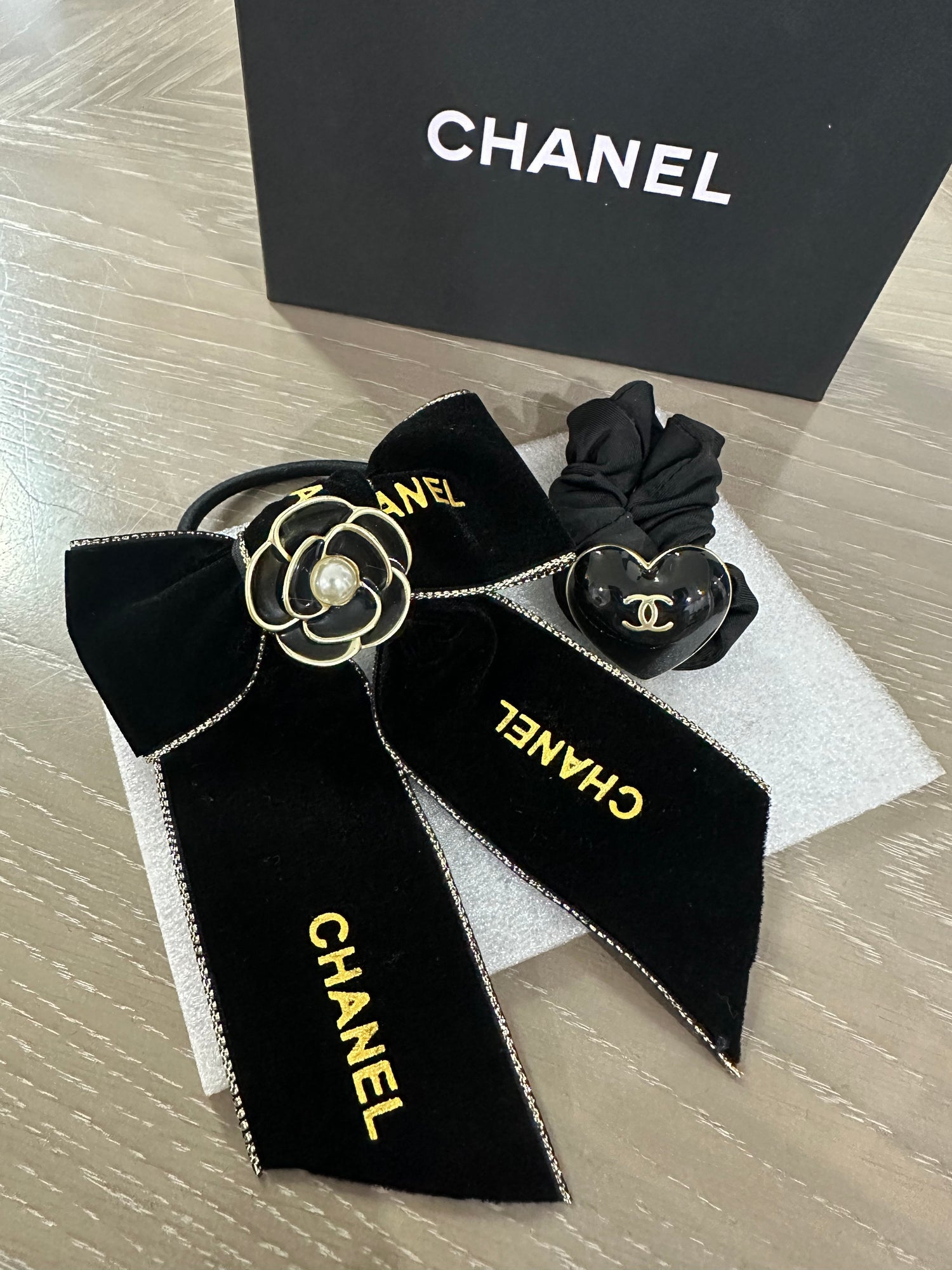 Chanel Beauty DIY Pair of Hair Strap Hair Accessories Box Set