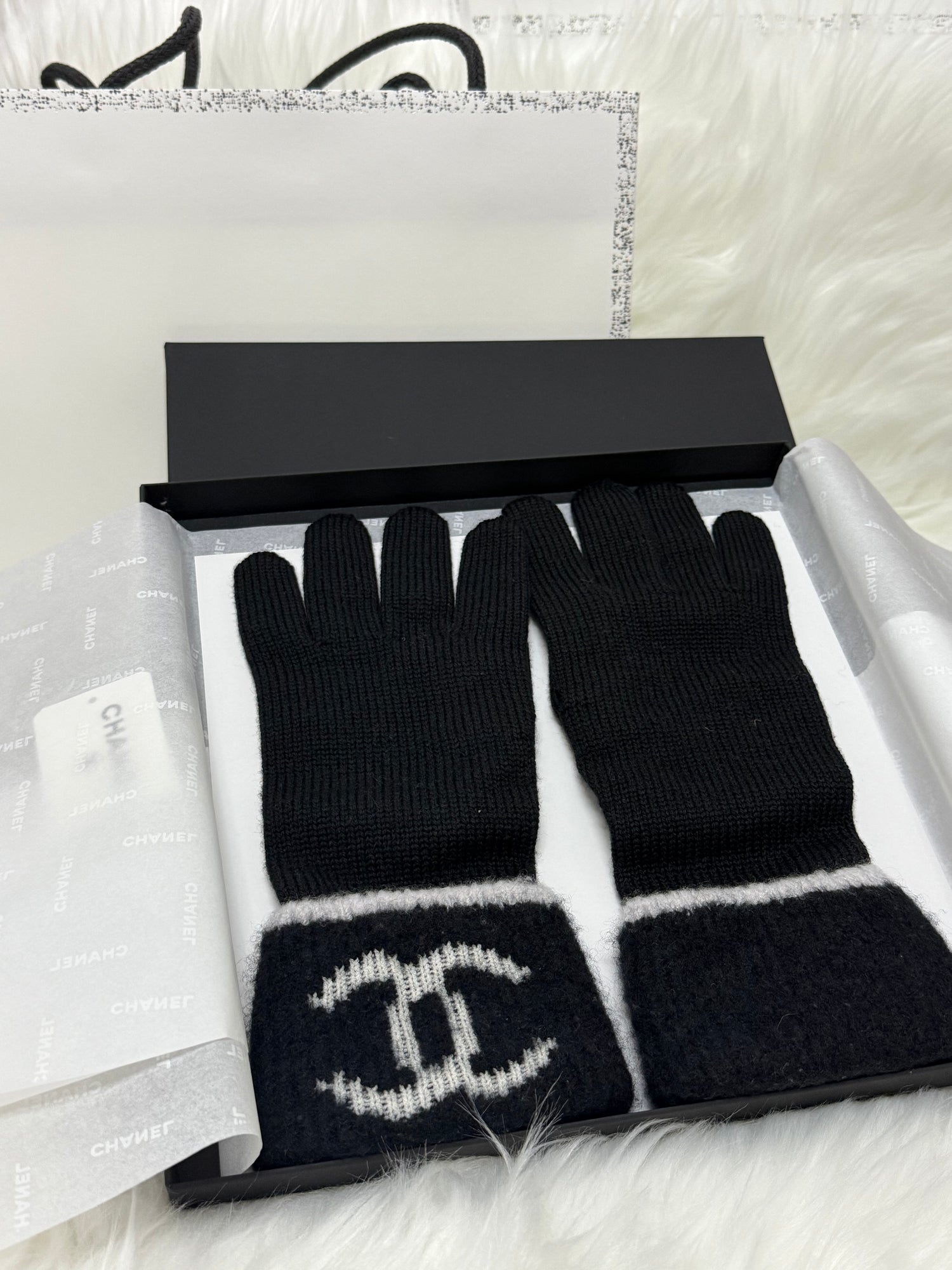 Chanel Black Wool Gloves with Chanel Logo In Box Brand New