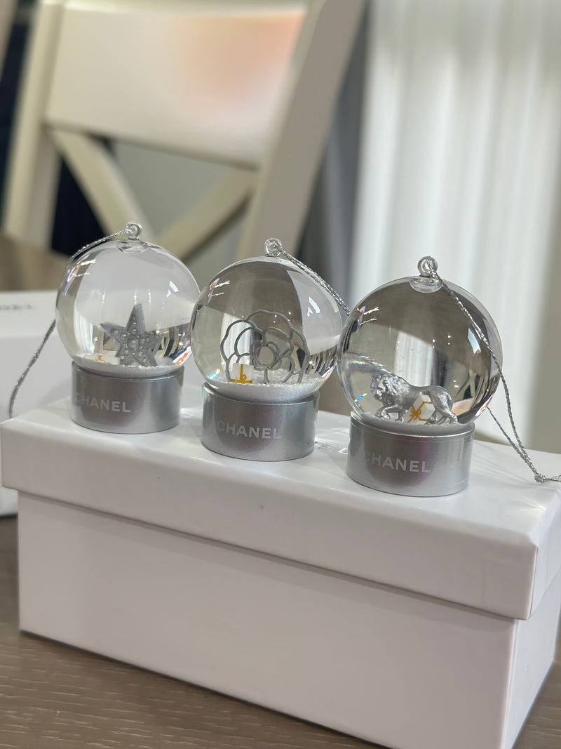CHANEL 2024 Snow Globe Mini Set Novelty Silver Ornament Limited Edition Rare