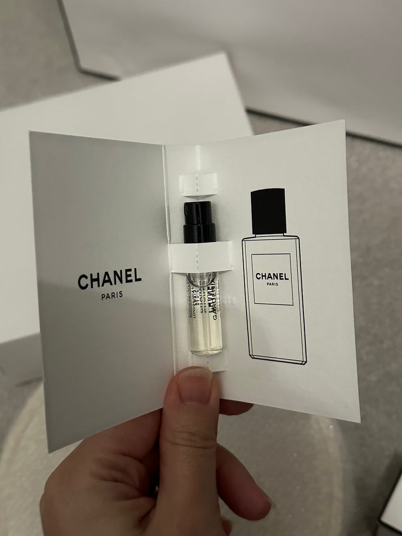 Chanel Beauty Makeup Pouch Set (+ 1 Perfume Sample & 6g Body Cream)