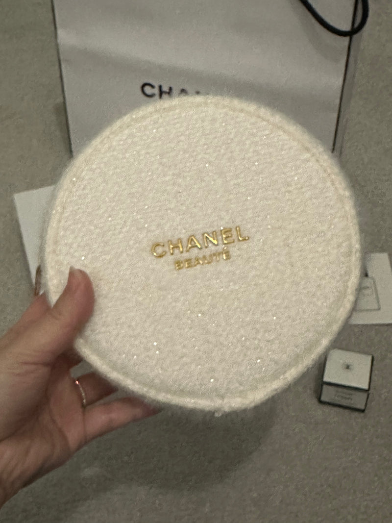 Chanel Beauty Makeup Pouch Set (+ 1 Perfume Sample & 6g Body Cream)