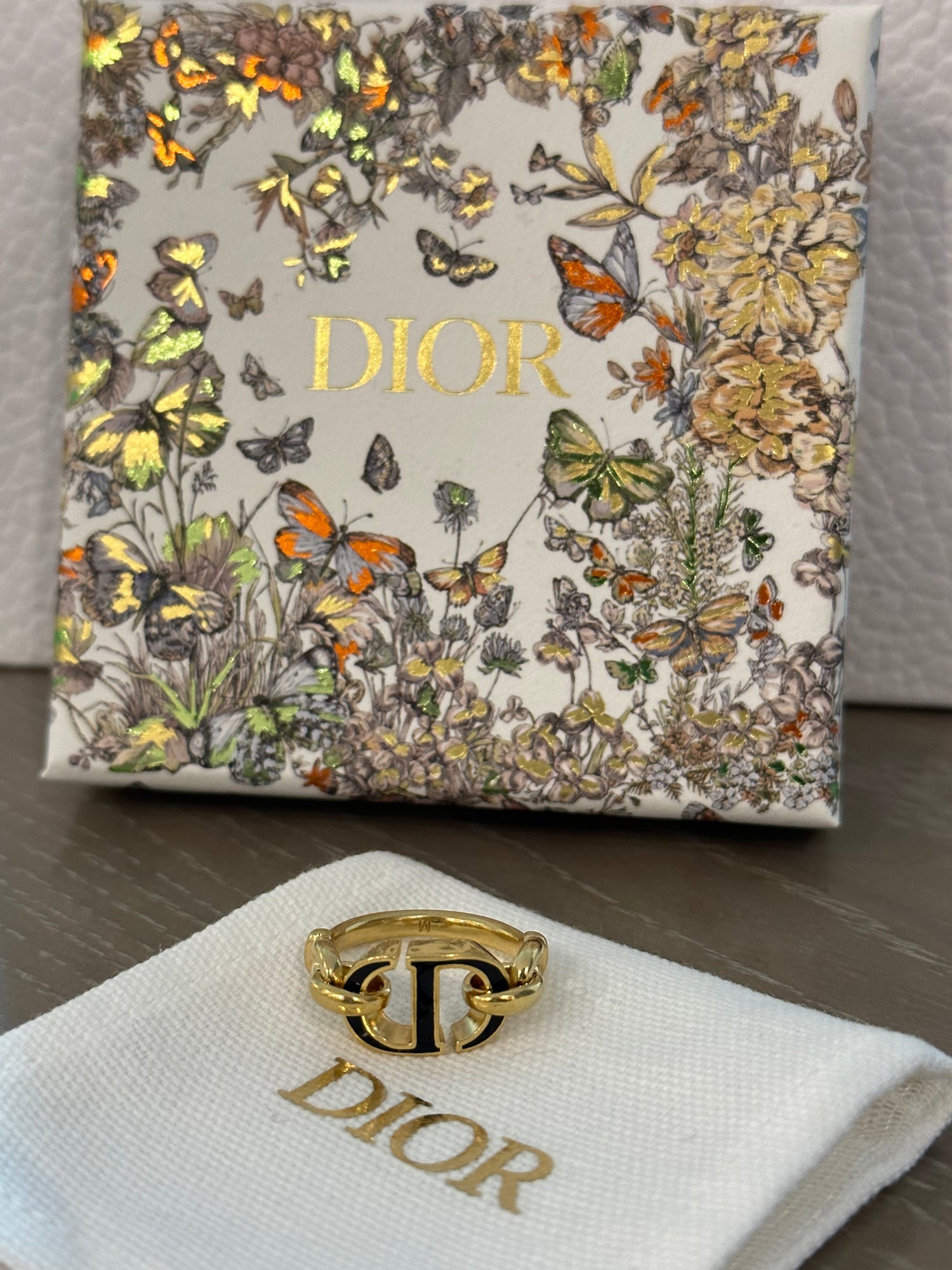 Dior Jewellery 30 MONTAIGNE Ring Medium Size