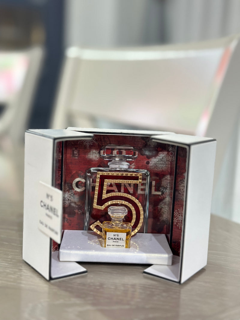 Chanel No 5 Miniature Perfume Exclusive giftbox + 1 More No5 1.5ml