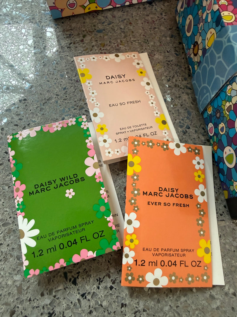 Takashi Murakami Gift Set UNO Card Game 3 Daisy Marc Jacobs Sample With Bag